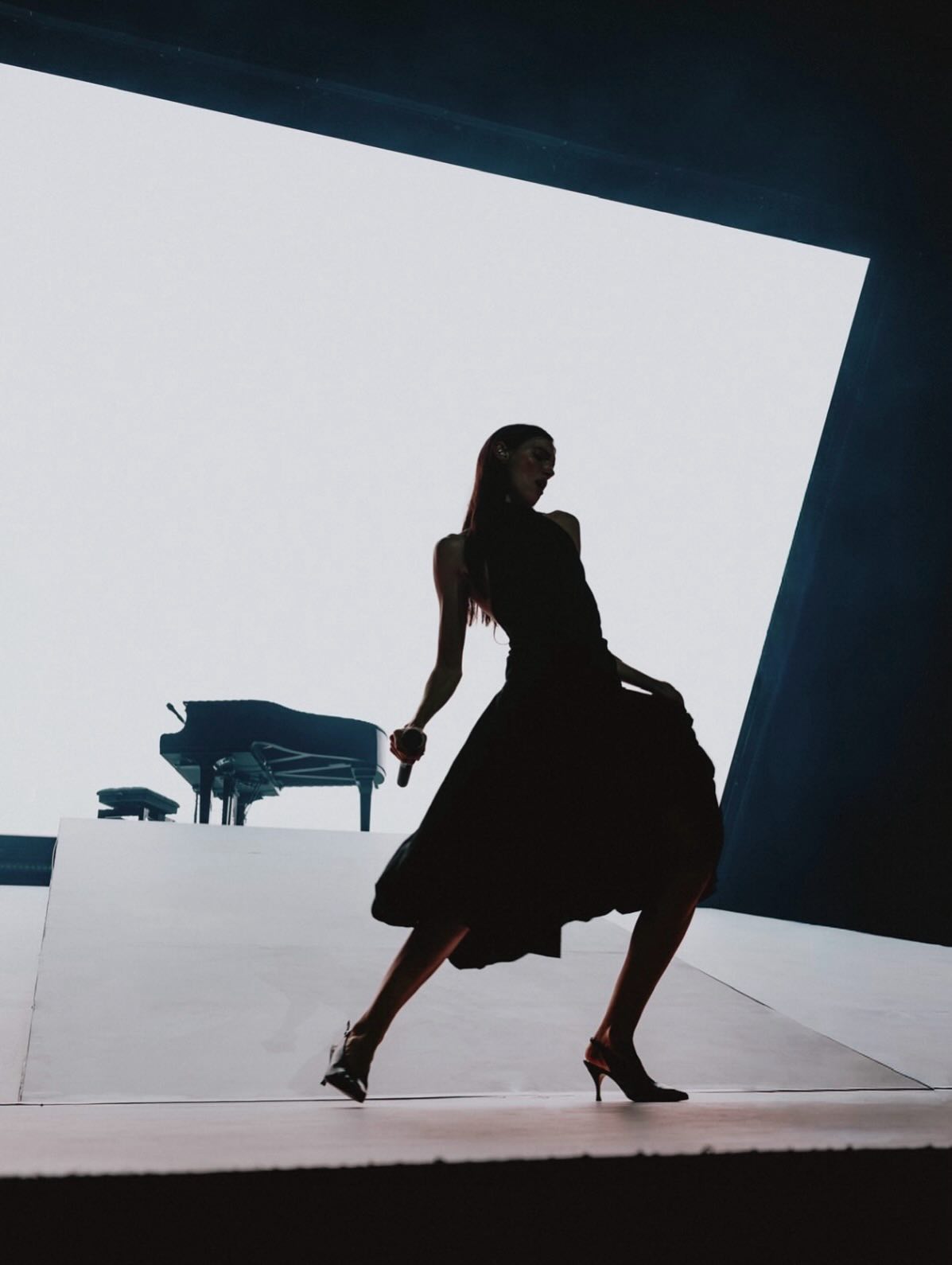 Charlotte Cardin wearing @magdabutrym during a series of concerts in France

Styling @mariannemeunier 
Photography @adele.boterf