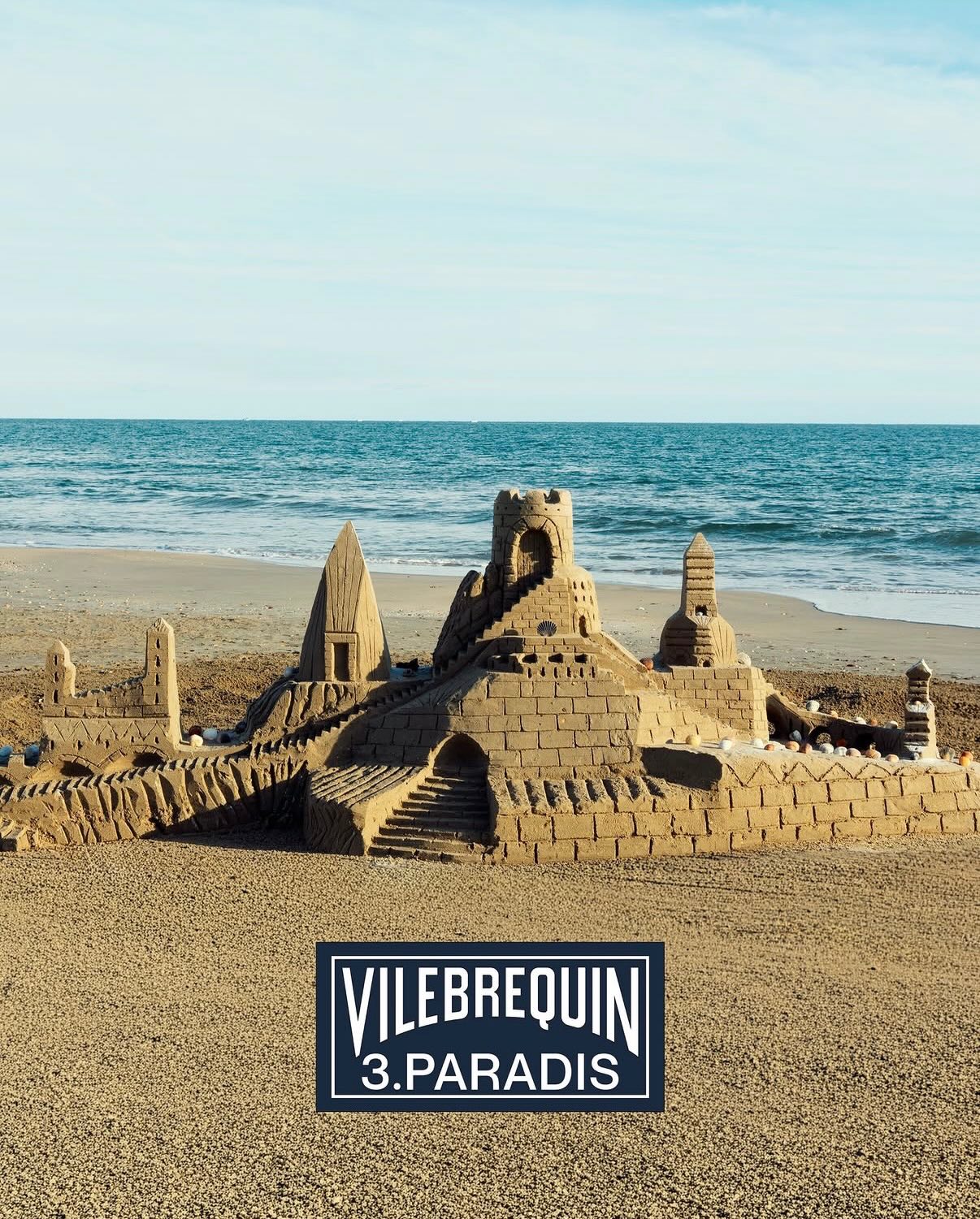 Vilebrequin and 3.Paradis are celebrating the launch of their collaboration with a take over of the @vilebrequin beach during the 79th edition of Cannes Film Festival

Creative direction @emerictchatchoua
